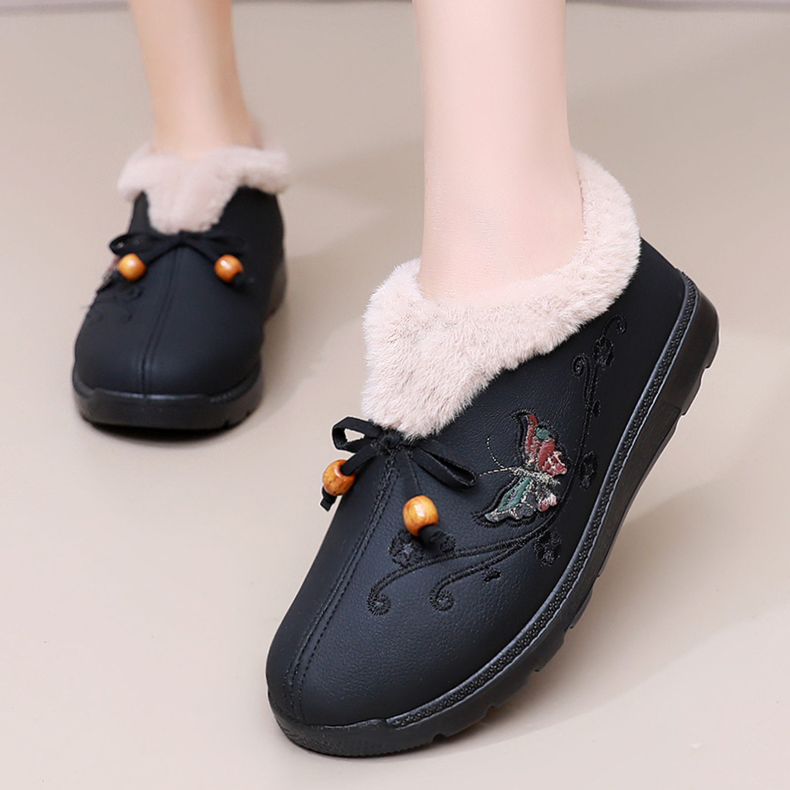 Zapatos de algodón de invierno para mujeres, botas de nieve cálidas, botas de algodón gruesas para hombres mayores, botas de algodón suaves, botas de mujer cómodas, botas de algodón ligeras y versátiles