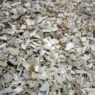 Computer Keyboard Gray and White Abs Crumbs, Electrostatic Separation, Pure Material, High Impact Recyclable and Regenerated