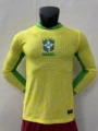 24-25 players long sleeved Brazilian home court