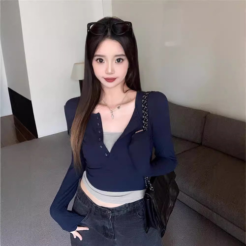 Design fake two-piece slim slimming short long-sleeved T-shirt autumn niche hot girl casual splicing top ins women