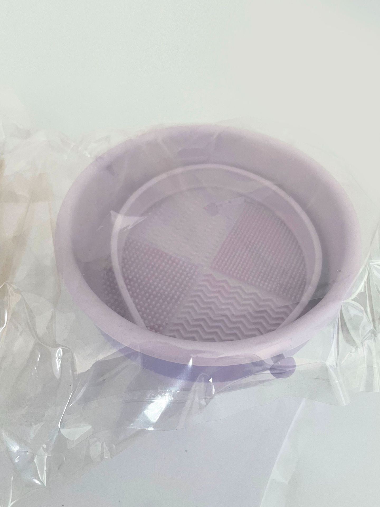 Caja de limpieza de pinceles de maquillaje transfronteriza Juego de limpieza de huevos de belleza de silicona Cepillo de belleza Caja de almacenamiento de tazón Puff de polvo Estante de secado