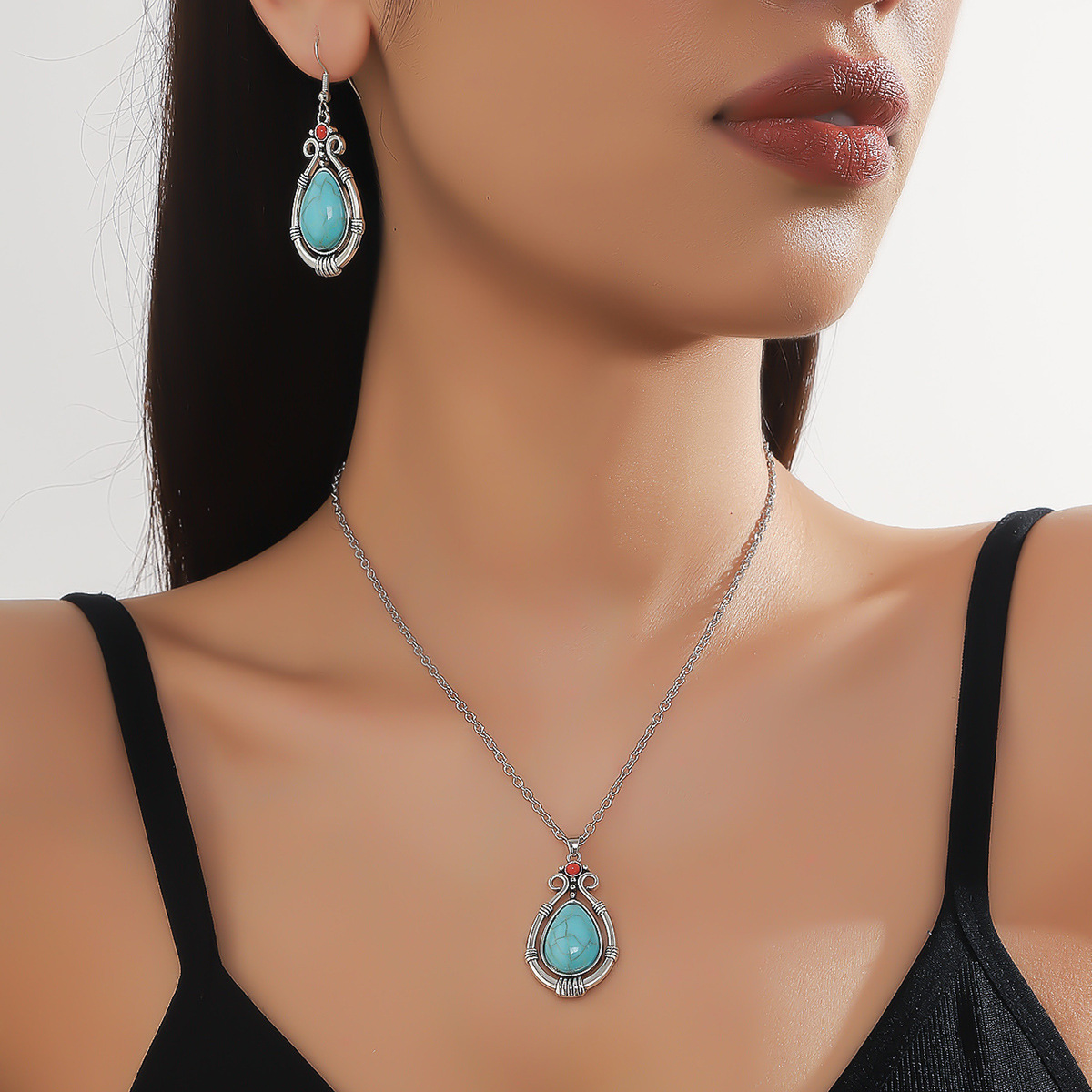 Europa y los Estados Unidos aretes turquesa nuevos bohemia goteo de aretes collares geométricos juegos de joyería retro