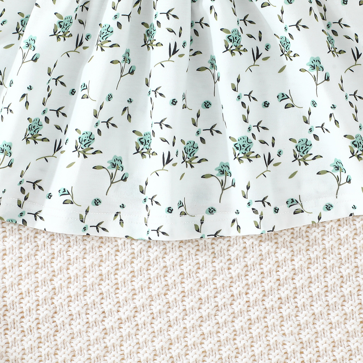 Set vestito floreale e giacca a maniche lunghe per bambina_voghion.com