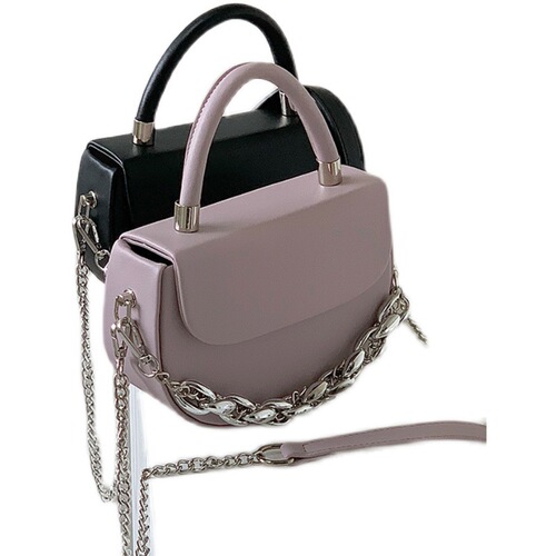 2024 summer new style clamshell saddle bag for women, niche design, stylish chain bag, crossbody small square bag for women