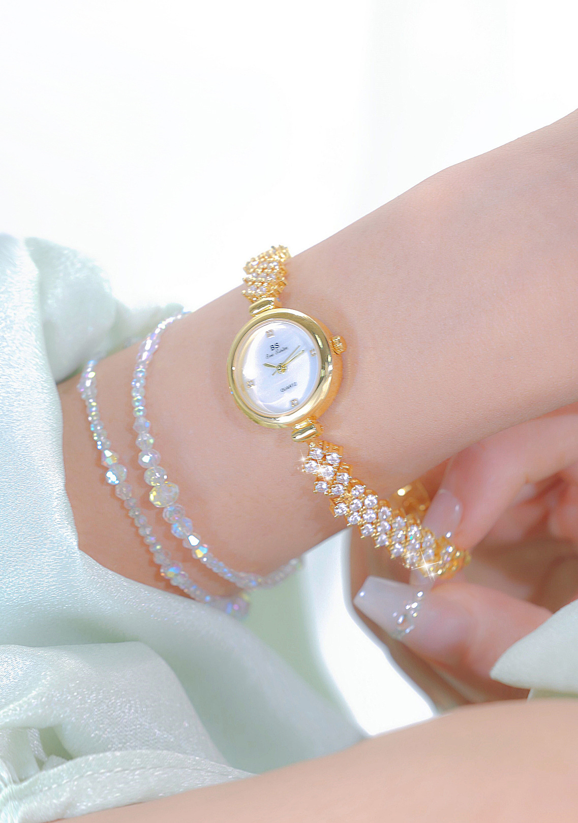 35g Weight Tempered Glass Mirror Material Alloy Strap Material Watch Classification Pointer Display Type Jewelry Buckle Buckle Style Round Dial Shape Holiday, Daily Occasion Quartz Movement Solid Color Pattern All Seasons Season Women's Gender Retro, Classic Style Style Retro Classic Style Solid Color Jewelry Buckle Quartz Watch 5