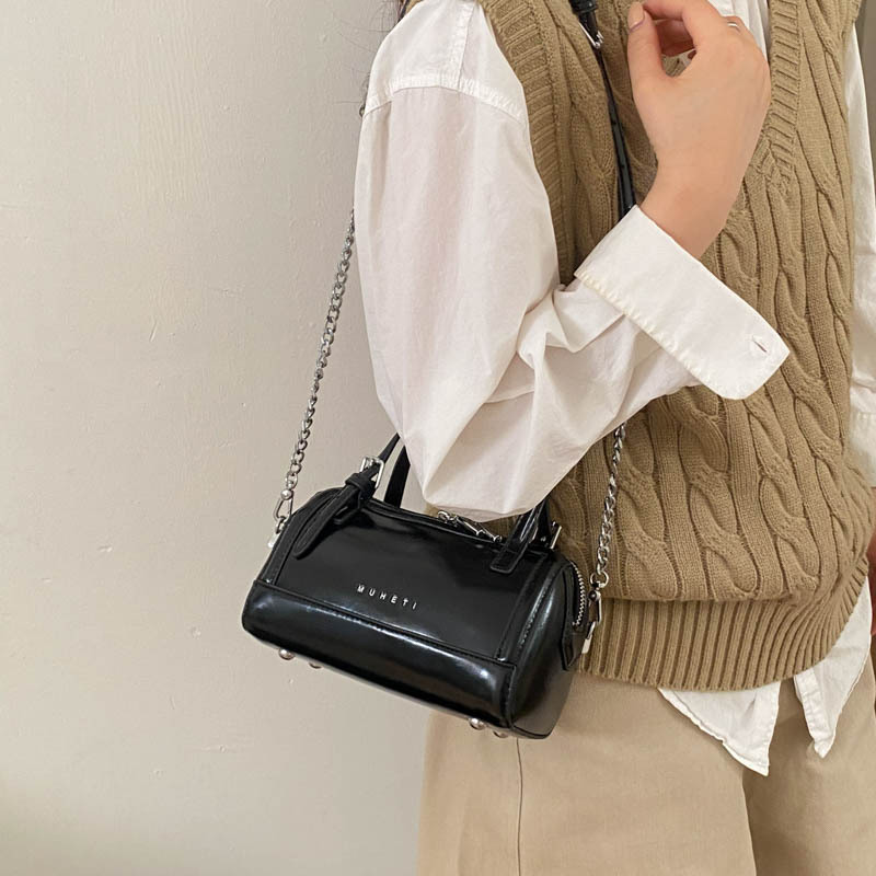Vintage Boston Pillow Shoulder Bag Versatile Leather Handbag_voghion.com