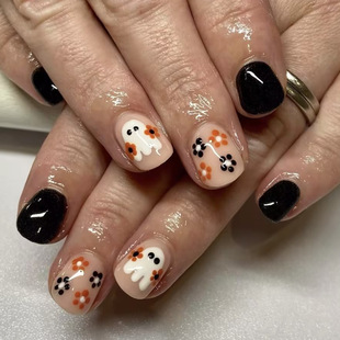 Halloween Short Glossy Square Nails European and American Wearable Nail Patches Flower Versatile Fake Nails Sweet and Cool Manicure 24 Pieces