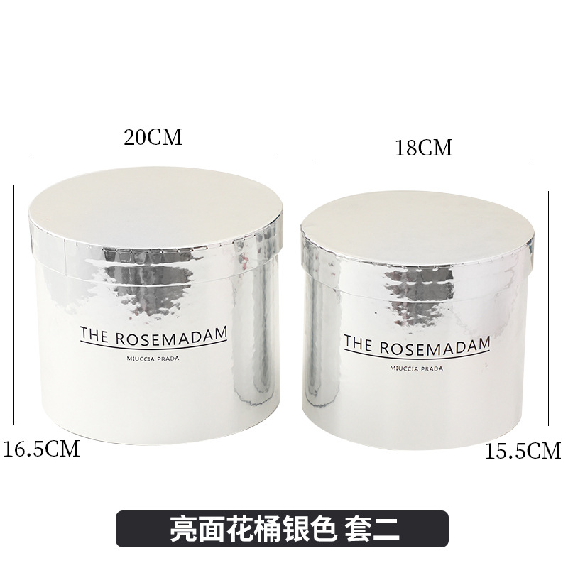 Conjunto de vacaciones Cubo de abrazo de tres flores Cubo de regalo de Oscar Cubo de arreglos florales Cubo de abrazo de oso de fresa grande Floristería al por mayor