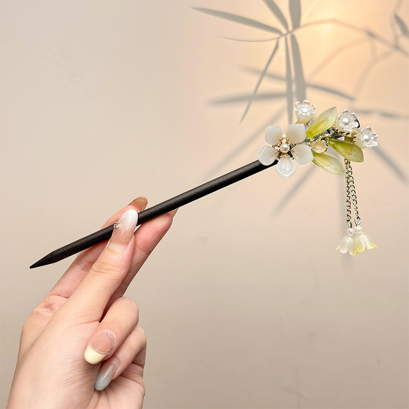 Nueva horquilla china 2025 nuevo estilo estilo antiguo horquilla mujer falda de cara de caballo de alta calidad estilo nacional horquilla de madera paso a paso horquilla tocado