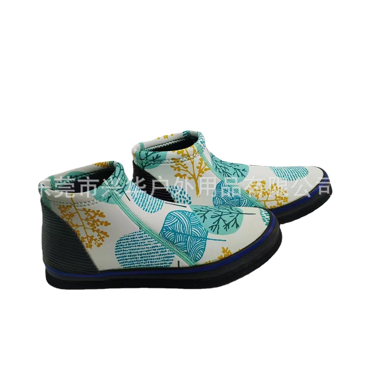 Vulcanized Shoes in Stock, River-Tracing Shoes with Logo Printed on Them, Felt-Soled Spikes, Vulcanized Shoes, Low-Top Diving Shoes, Vulcanized Shoes