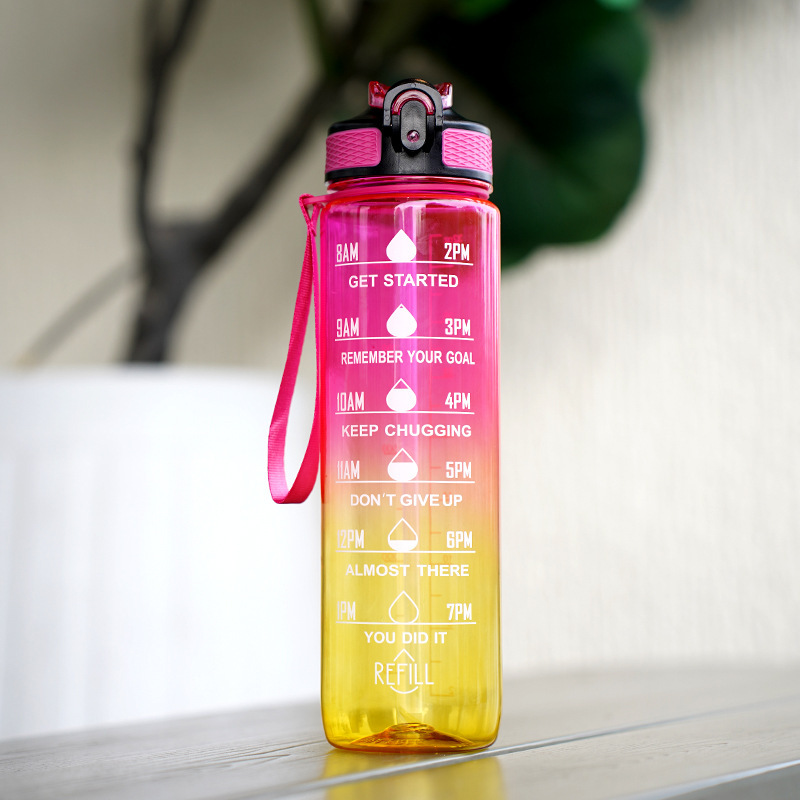 Gradiente hervidor de agua de gran capacidad taza de paja deportes al aire libre fitness regalos transfronterizos al por mayor de dos colores de plástico transparente taza de agua