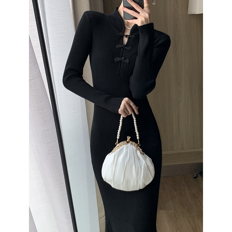 Autumn and Winter new black knitted dress for women dress dignified elegant slimming inner wear new Chinese style long skirt generation hair Autumn and Winter new black knitted dress for women dress dignified elegant slimming inner wear new Chinese style long skirt generation hair