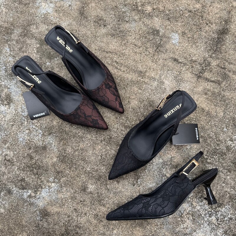 Sexy lace pointed-toe closed-toe sandals for women 2026 new foreign trade model with thin high heels and sexy metal buckle, suitable for pairing with dresses Sexy lace pointed-toe closed-toe sandals for women 2026 new foreign trade model with thin high heels and sexy metal buckle, suitable for pairing with dresses