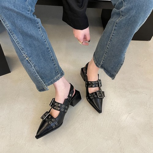 2024 Fall New Korean Style Low-Heeled Flat Women's Shoes with Belt Buckle Fashion Pointed Toe Studs Single Shoes