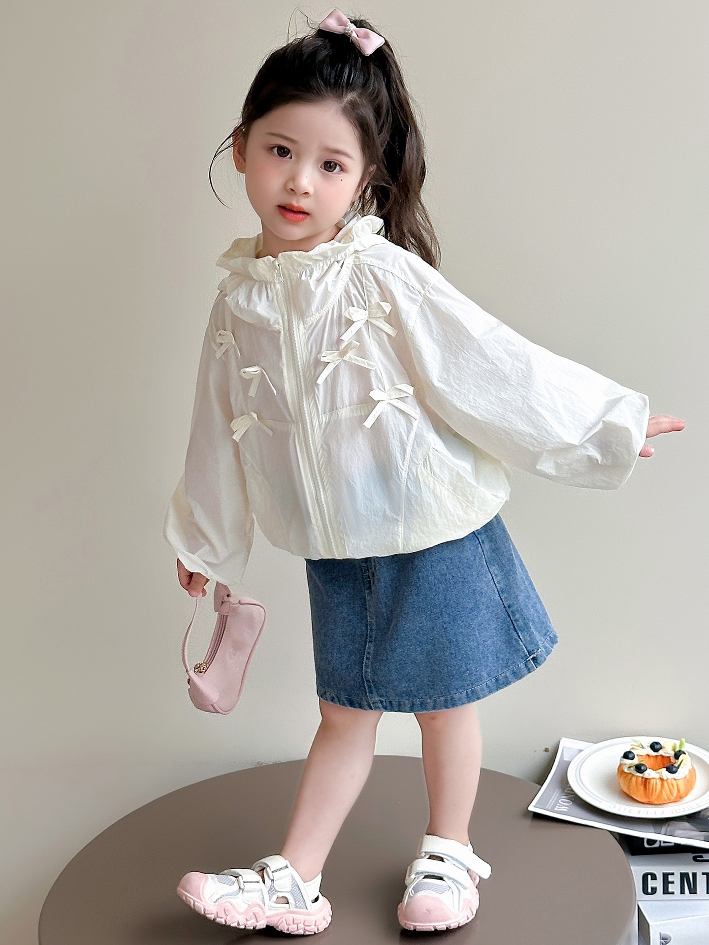 Niñas chaqueta de protección solar verano 2025 nuevo chaqueta con capuz para niños chaqueta de verano delgada chaqueta de aire acondicionado chaqueta