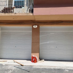 Replica Garage Door, Industrial Lift Door, Vertical Lift Industrial Factory Warehouse Replica Door