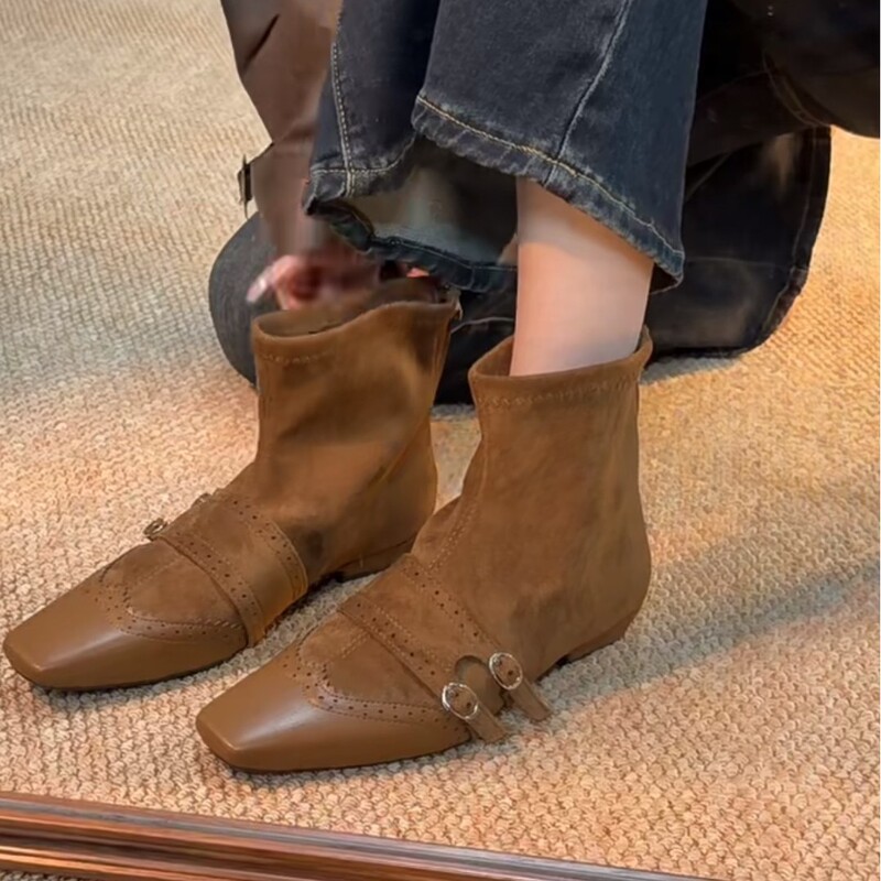 q916-110 Brogue patterned boots, 4.5 cm heel, niche design, slim-fit boots, fleece-lined