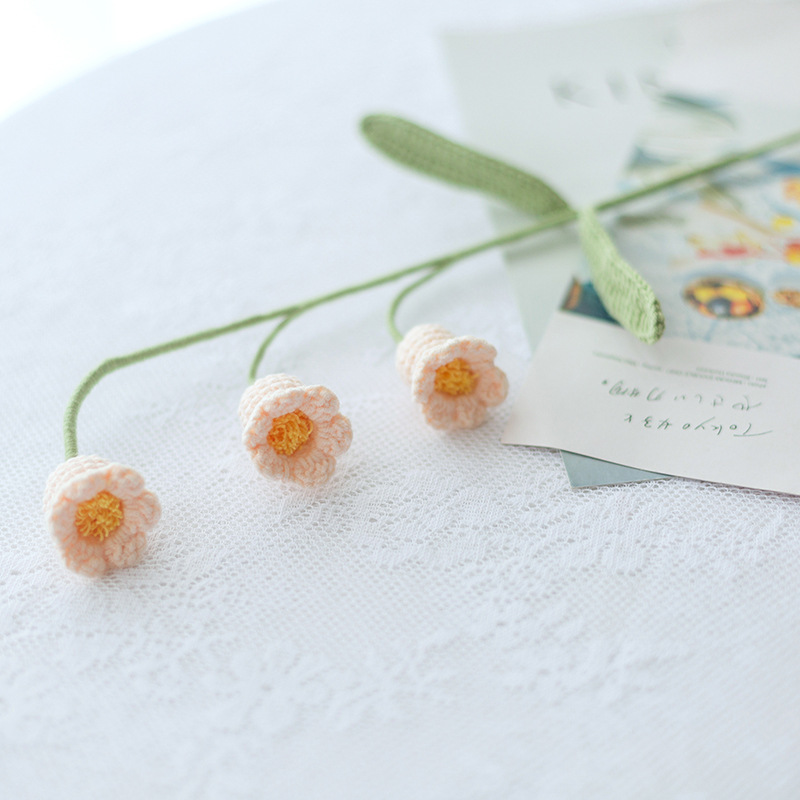 안색 계곡의 백합