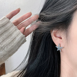 项链;耳环;戒指