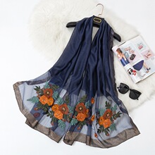 新款真丝刺绣丝巾桑蚕丝羊毛围巾花朵钉珠薄款披肩纱巾直播批发