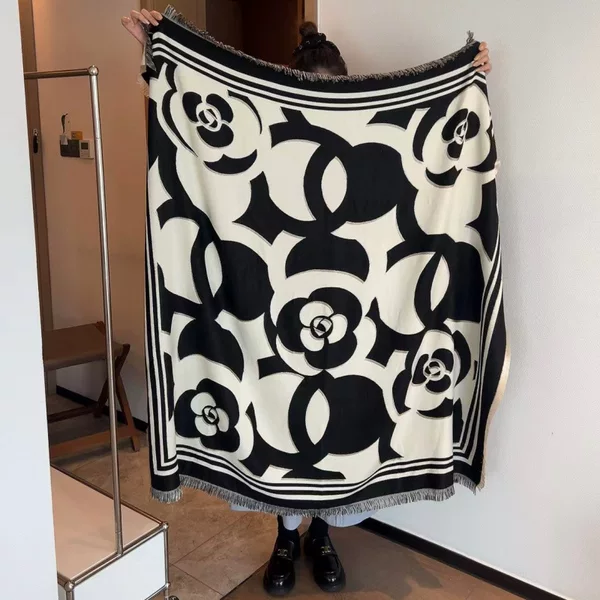 2025 Black and White Camellia Imitation Cashmere Large Women's Autumn and Winter Four-Sided Shawl Warm Scarf Trendy