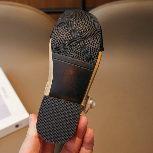 Korean children's sandals 2024 new spring and autumn season cap toe color-blocked soft sole comfortable little girl pearl princess shoes trendy