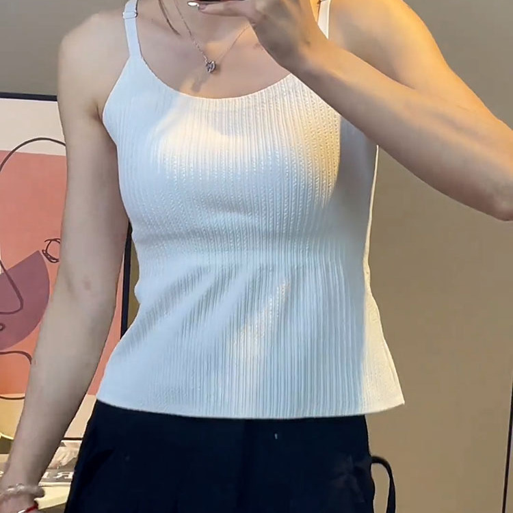 Plus-Size Slimming Camisole for Women, Suitable for Both Inner and Outer Wear, Beautiful Back Bra with Integrated Padding, Versatile White Long Style