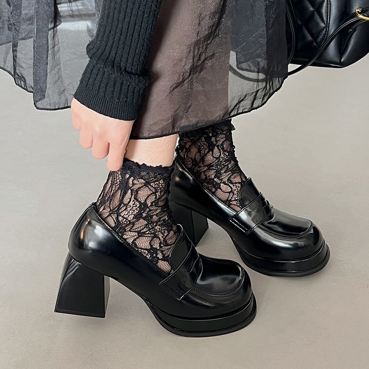 2023 새로운 한국식 프레피 스타일 라운드 토 청키 힐 로퍼 여성 다목적 통근 블랙 하이힐 가죽 신발