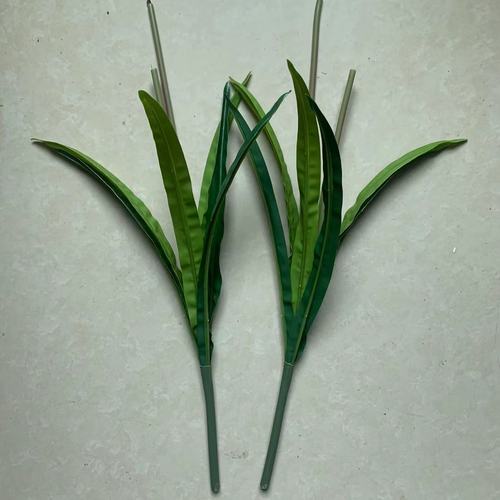 Three-headed tulip stem, simulated flower branches, Nordic style bouquet, high-end flower arrangement, artificial flower branches in hand