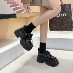 复古英伦风小皮鞋女2025年新款粗高跟单鞋轻便漆皮系带休闲乐福鞋