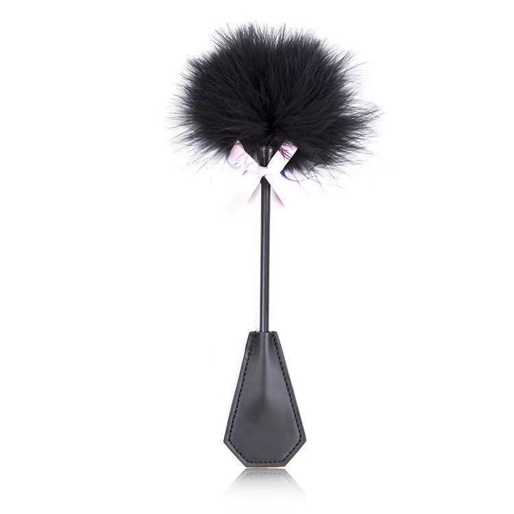 Fun SM Feather Clap Alternative Teasing Ostrich Feather Stick Bow Tie Couple Sex Products_voghion.com
