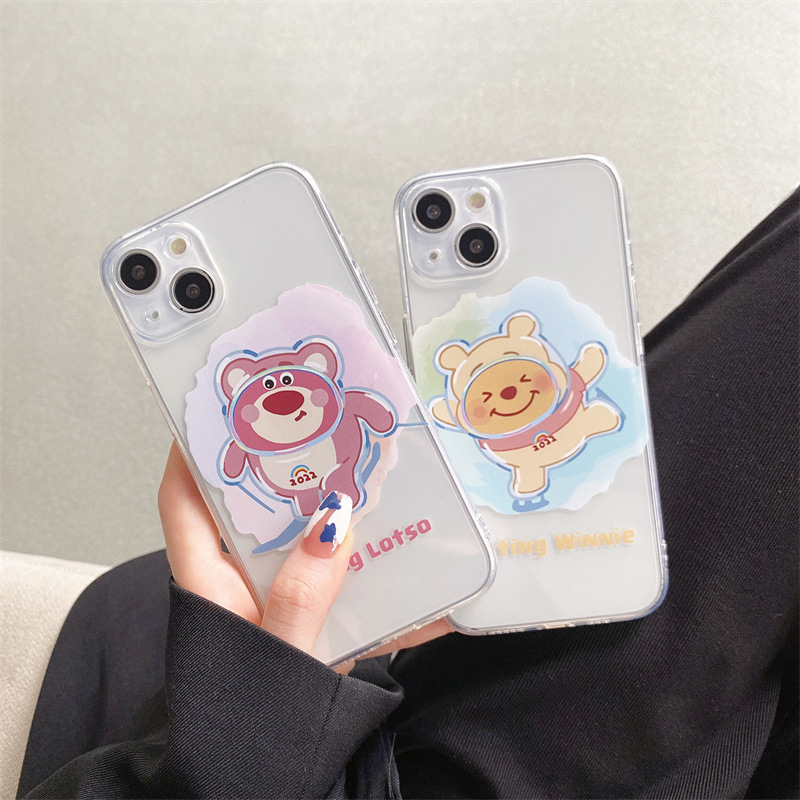 Cute ski strawberry Winnie the Pooh suitable for iphone15 mobile phone case Apple 14/15promax transparent soft