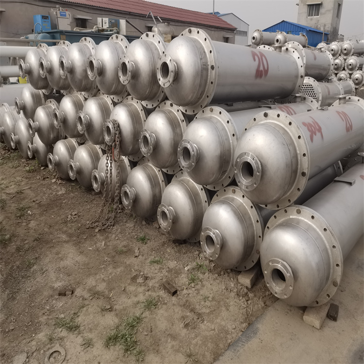 二手20平方30平方不锈钢列管冷凝器化工油冷冷凝器无缝耐压冷凝器