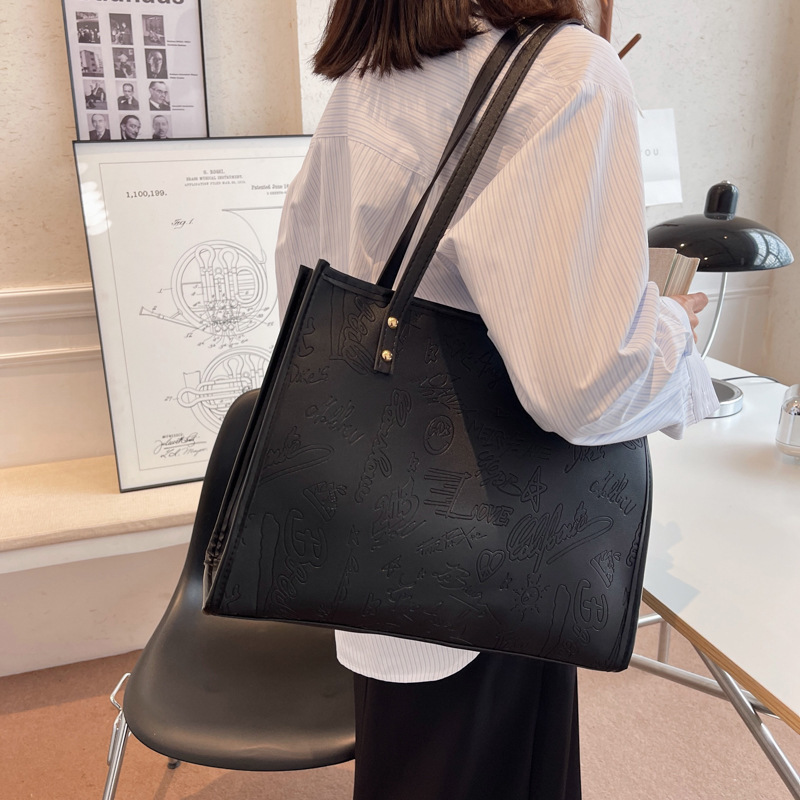 Bolsa de gran capacidad para mujeres otoño / invierno 2022 nueva moda de moda simple atmósfera bolsa de viaje de hombro japonesa bolsa especial