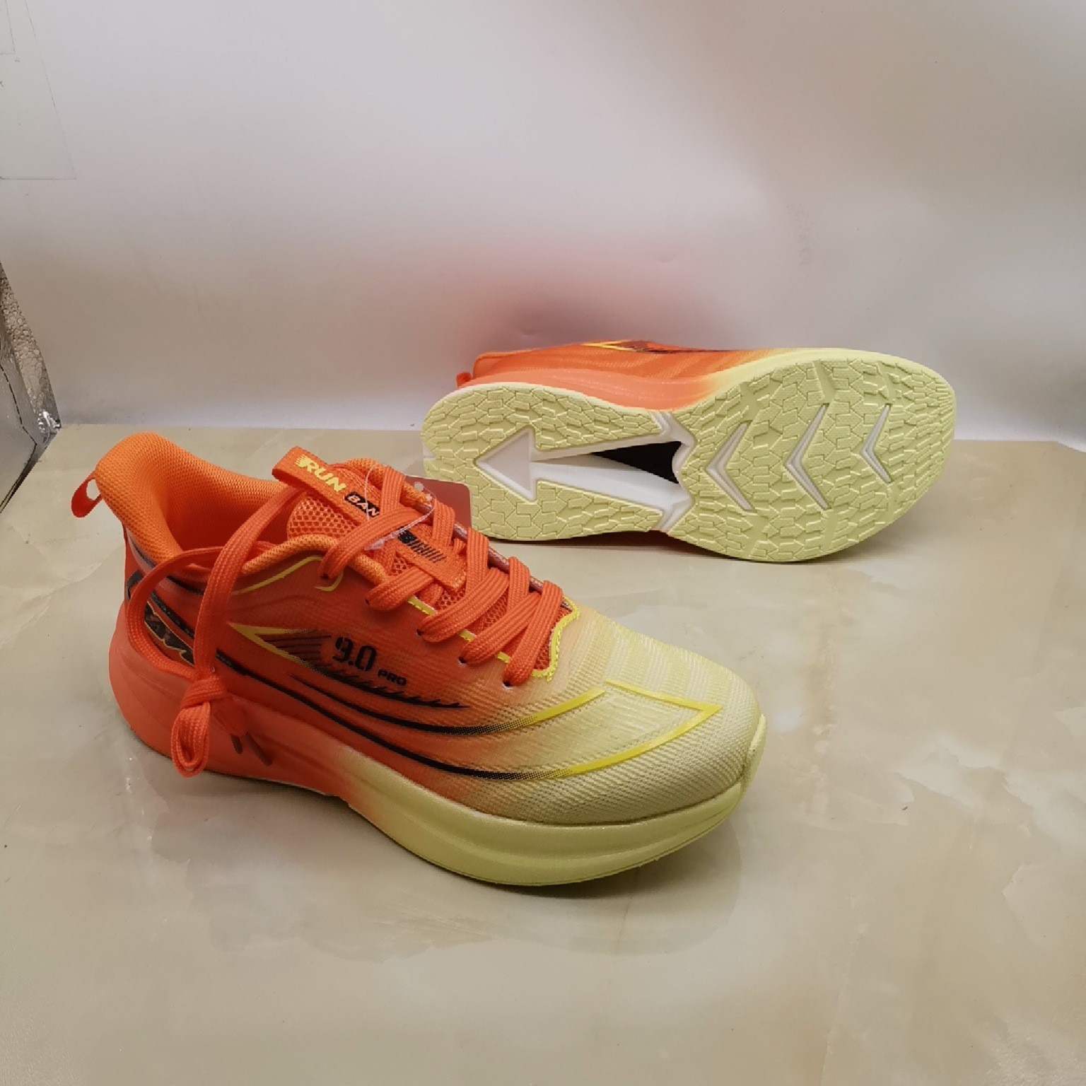 Fujian zapatos de otoño de 2025, nuevos zapatos escolares de tamaño grande, zapatos de carrera clásicos, zapatos de baloncesto deportivos de estudiantes