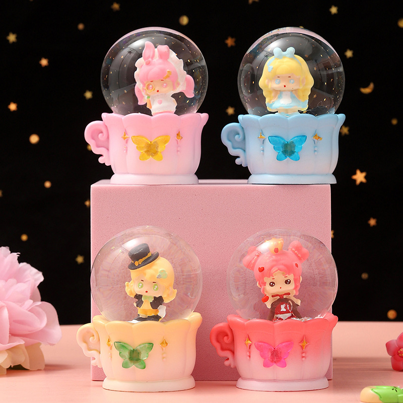 Varias Bolas de Cristal Luminosas con Diseños Creativos y de Dibujos Animados, Adornos Decorativos de Gran Venta, Regalo para Fiestas, con Luz, Mayorista