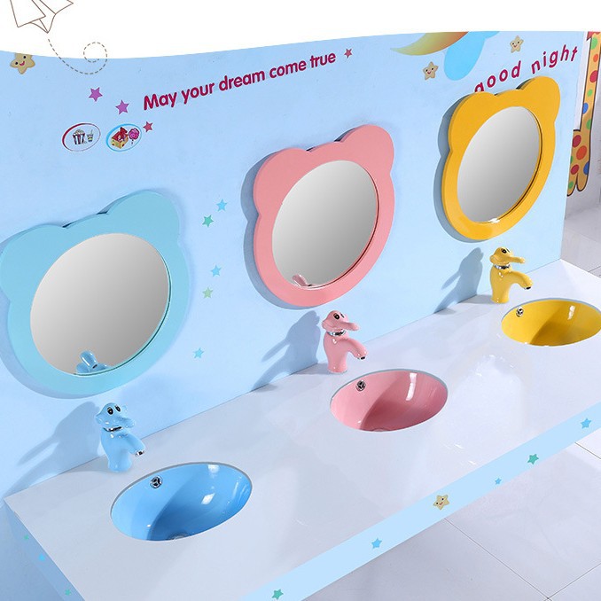Suministro directo de fábrica kindergarten niños colorido taburete de cerámica en cuclillas pan dibujos animados educación preescolar en cuclillas pit urinario proyecto