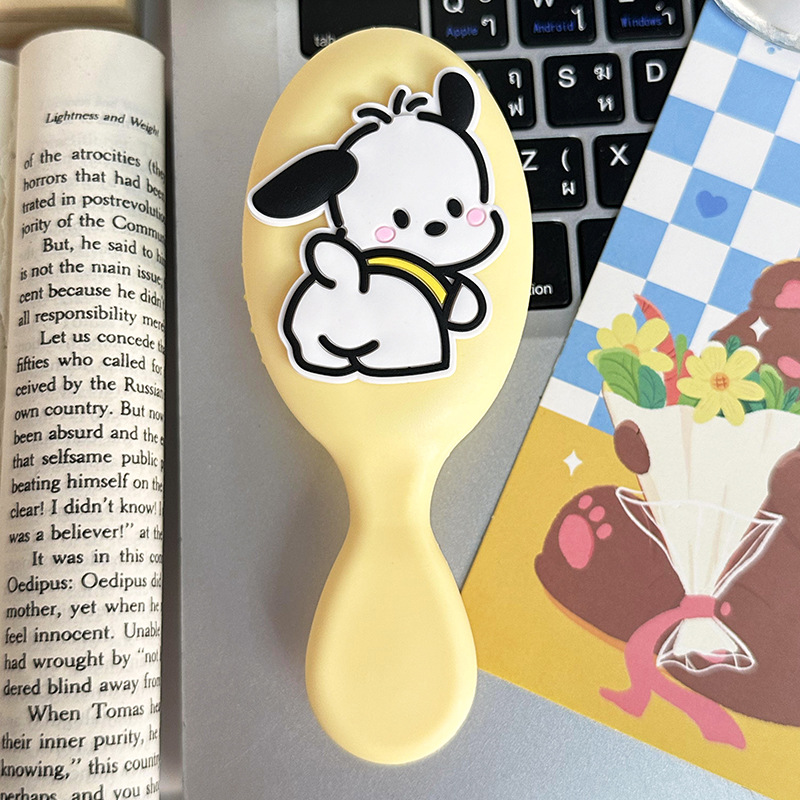 파차 개-노란색 손잡이 빗