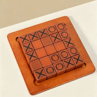 Настольная игра на двоих «крестики-нолики» 4+