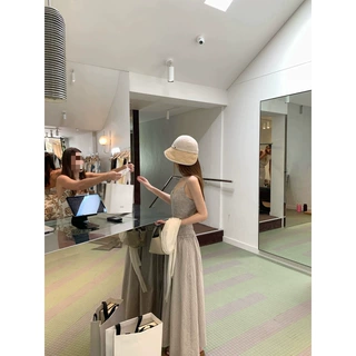 Madofit麻豆/帕尔马旧街_法式女主角 V领打揽格子吊带裙