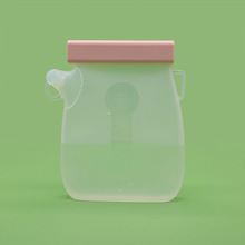 亚马逊新款宠物外出用品便携狗狗喝水硅胶水袋户外猫咪水壶饮水器