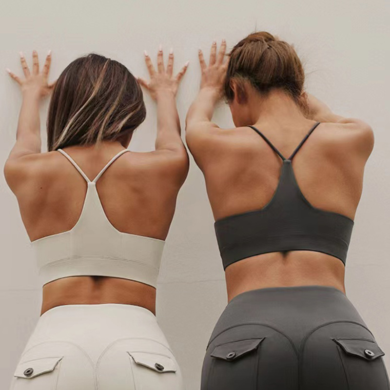 Comercio exterior belleza espalda envuelta pecho a prueba de golpes deportes yoga Chaleco de las mujeres de secado rápido alto elástico con almohadilla en el pecho Honda sujetador entrega de una pieza