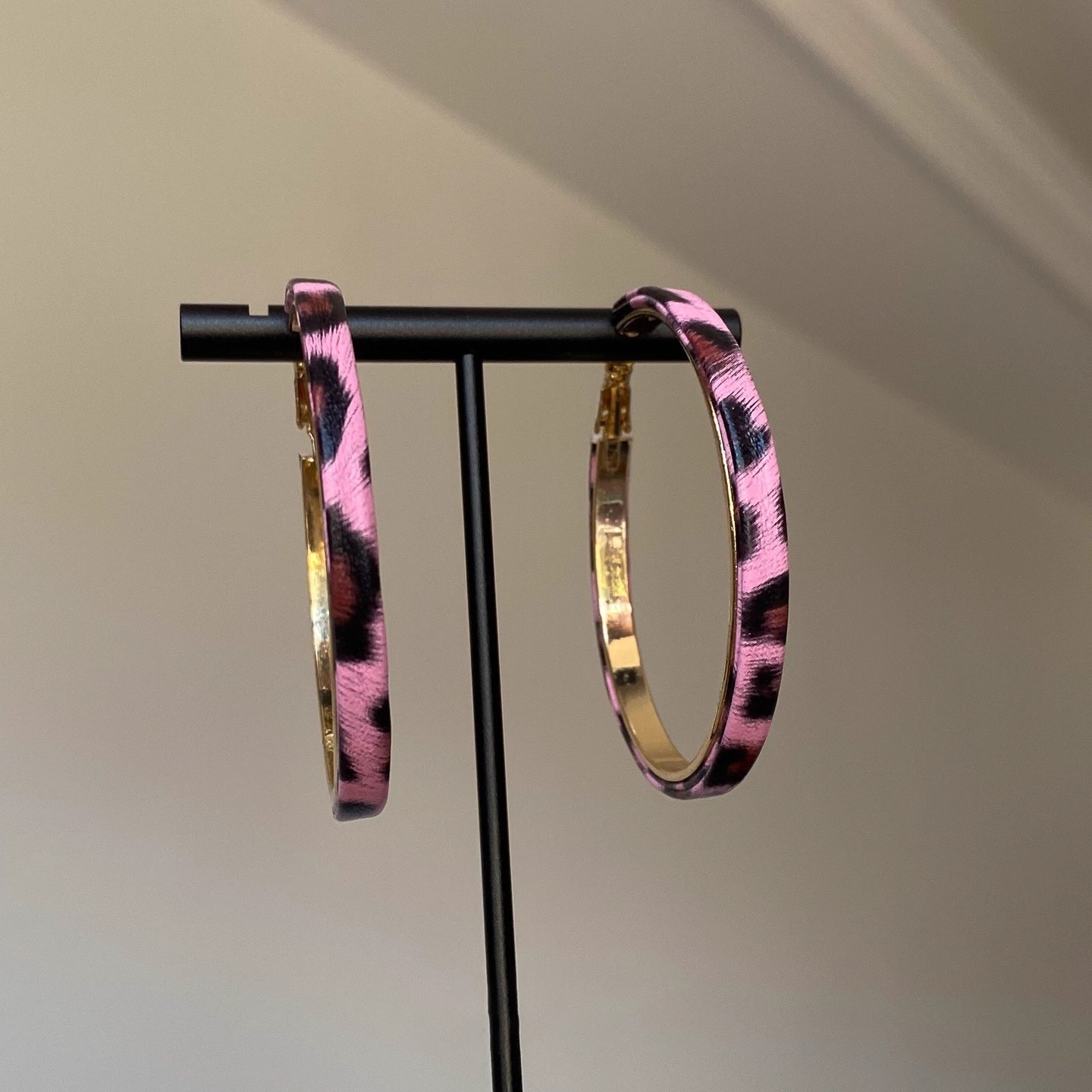 Korean Blogger's Same Style Pink Leopard Print Earrings, Sweet and Cool Sexy Earrings, Retro High-End Mature European and American Style Earrings
