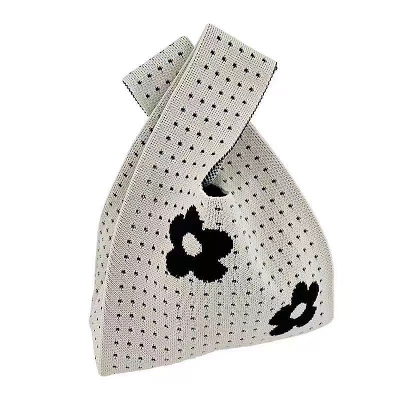 중공 꽃 베이지