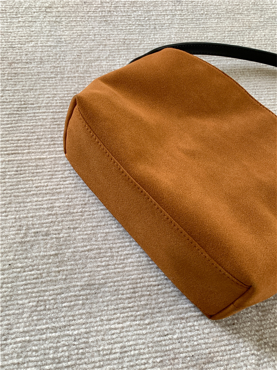 Geantă de subraț din piele întoarsă, geantă de mână de nișă pentru toamnă și iarnă, textură plușată, geantă mică pătrată, la modă și versatilă, de mână_voghion.com