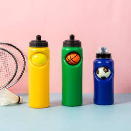 热销外贸足球PE水壶 500ML户外时尚运动塑料水杯 防尘挤压礼品杯