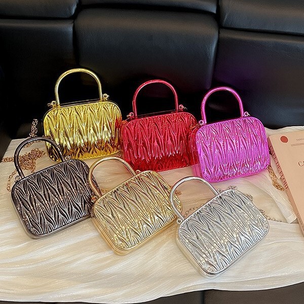 Chain box bag, stylish small square bag for women, new versatile handbag, box bag, shoulder bag, clutch, crossbody bag, evening bag Chain box bag, stylish small square bag for women, new versatile handbag, box bag, shoulder bag, clutch, crossbody bag, evening bag