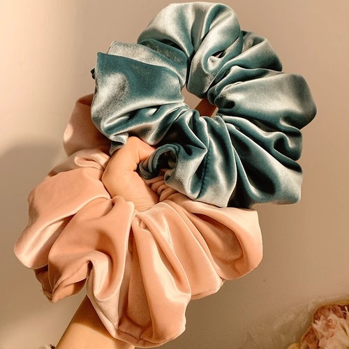 Oversized French retro velvet large intestine hair tie for women, high-end, lazy style, hair bun hair rope