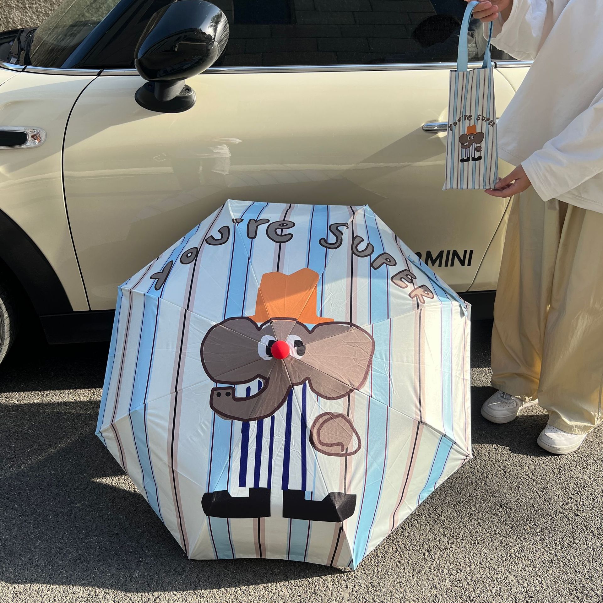 Diseñador de paraguas plegables para estudiantes anti-UV protección solar para mujeres sol y lluvia doble uso paraguas plegables al por mayor