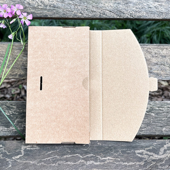 Blank in stock corrugated envelope box one-piece mobile phone case packaging box easy to fold underwear socks packaging box wholesale
